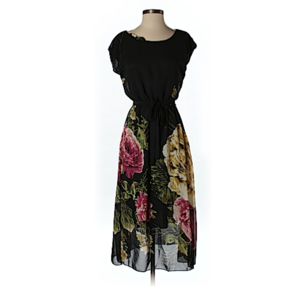 Floral dress. Ours brand